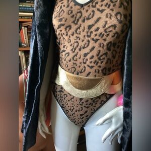 Vintage Melb waist gold belt